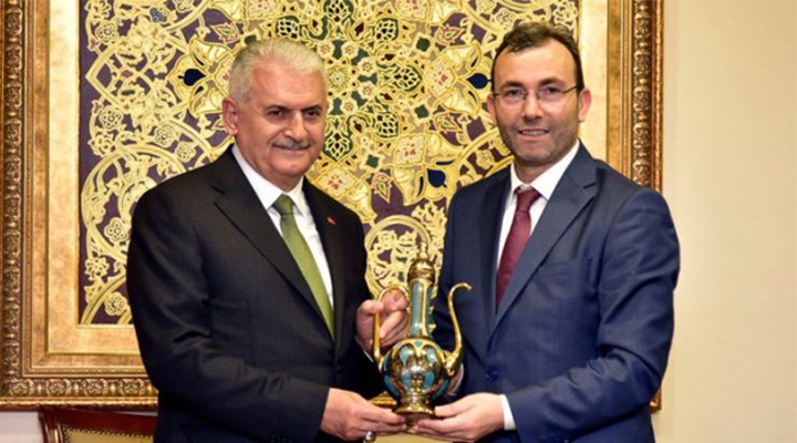 İlçe belediyesi 7 danışmana 1 milyon maaş ödemiş