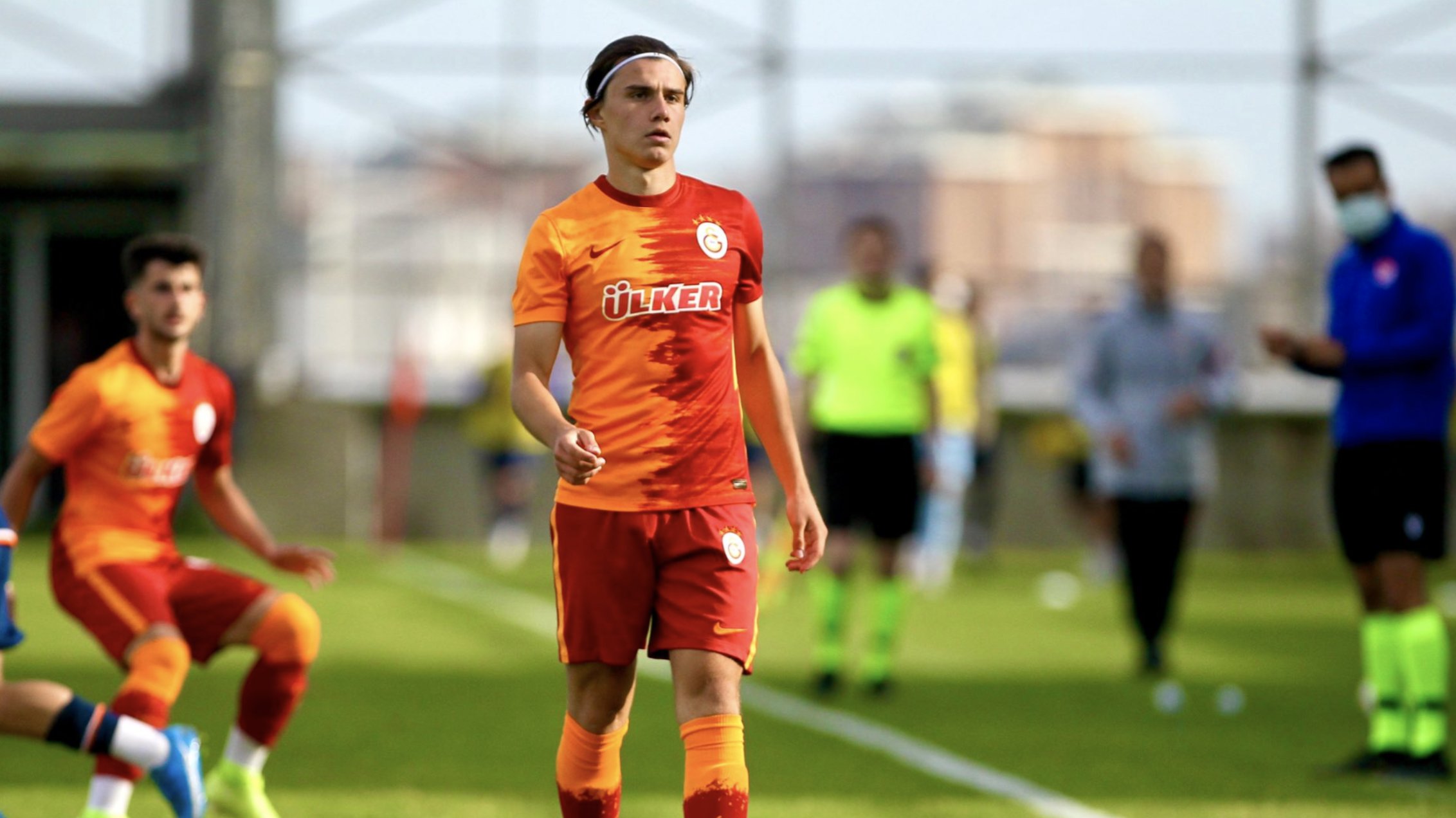 Galatasaray Sarper Çağlar'a imza attırdı