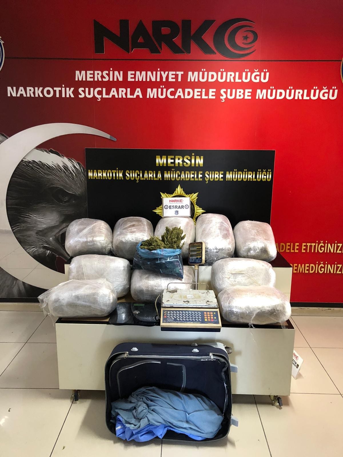 Mersin'de 58 kilo 800 gram esrar ele geçirildi