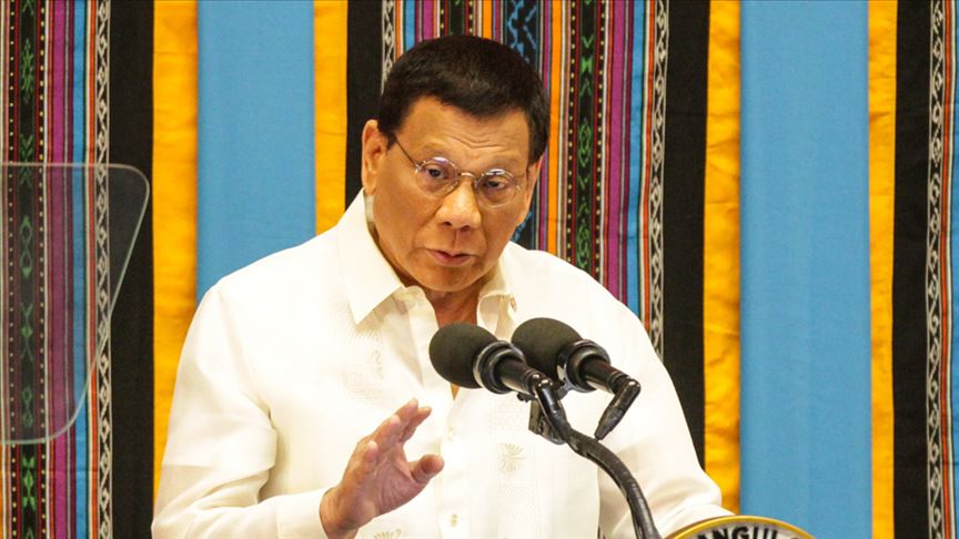 Filipinler'in Devlet Başkanı Covid-19 aşısı olmayanları hapisle tehdit etti