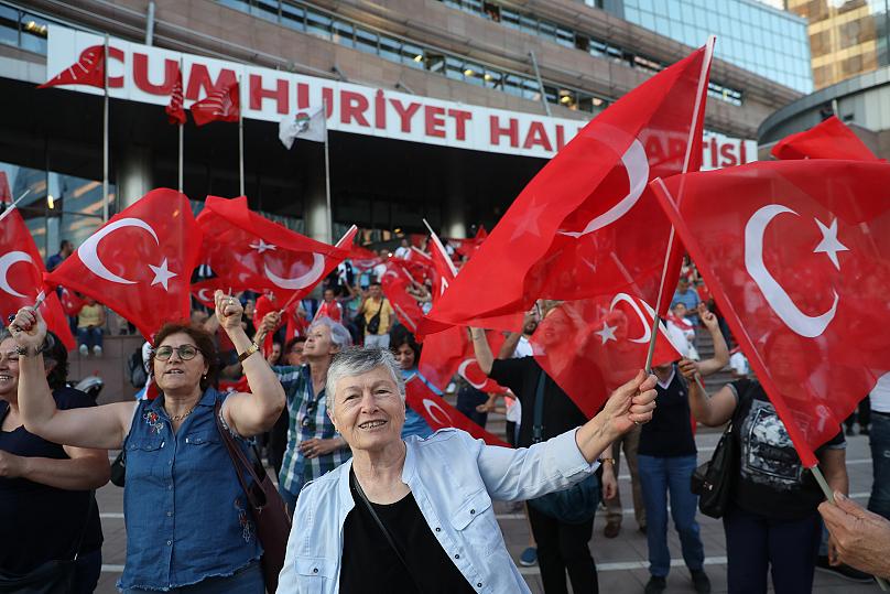 İstanbul seçimlerinin 2'nci yılında CHP'den çıkarma