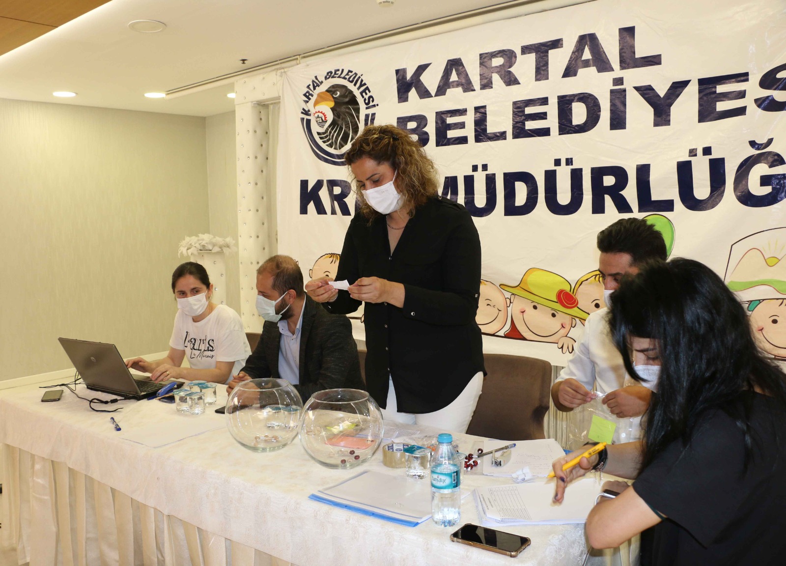 Kartal Belediyesi kreş kayıtları için noter huzurunda kura çekildi