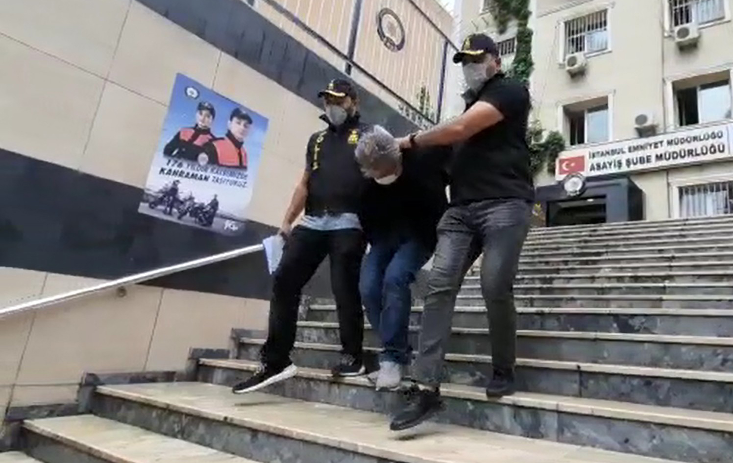 Terapistini darp edip cinsel tacizde bulundu