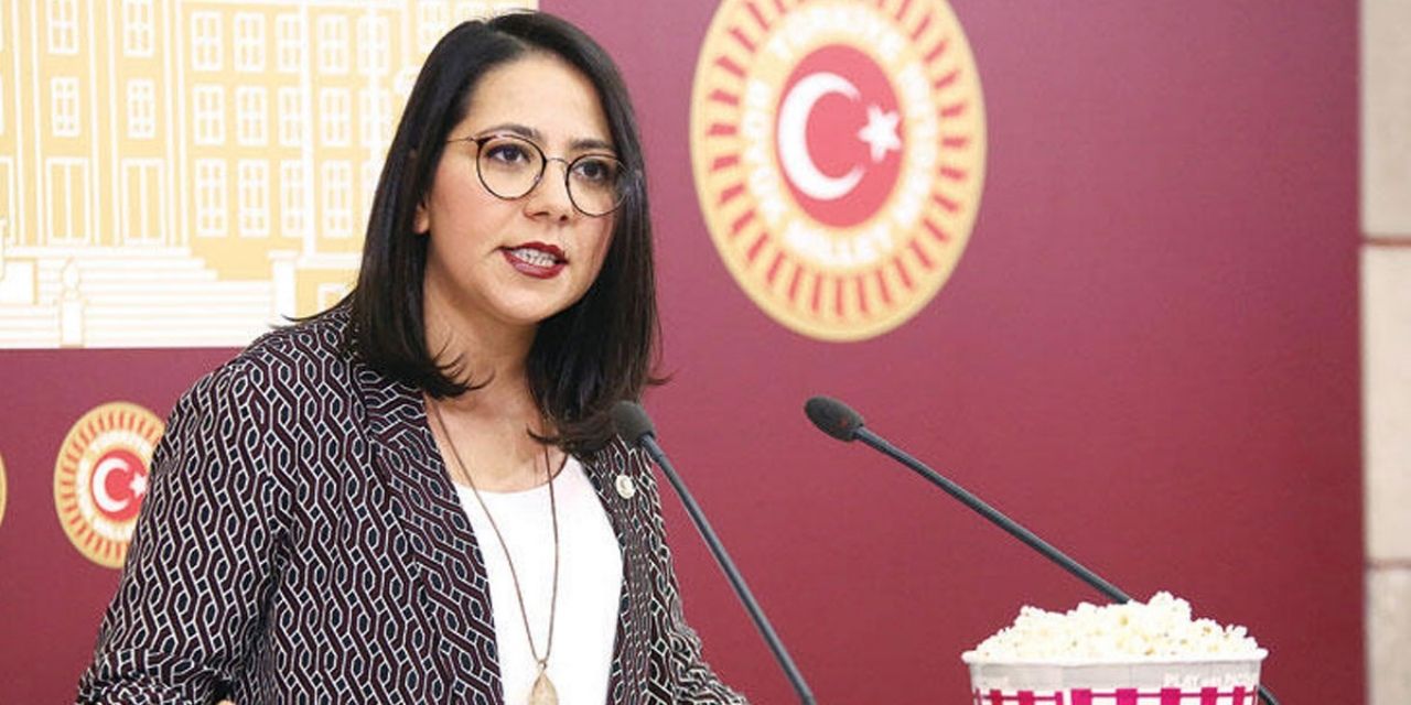 Sera Kadıgil Sütlü CHP’den istifa etti