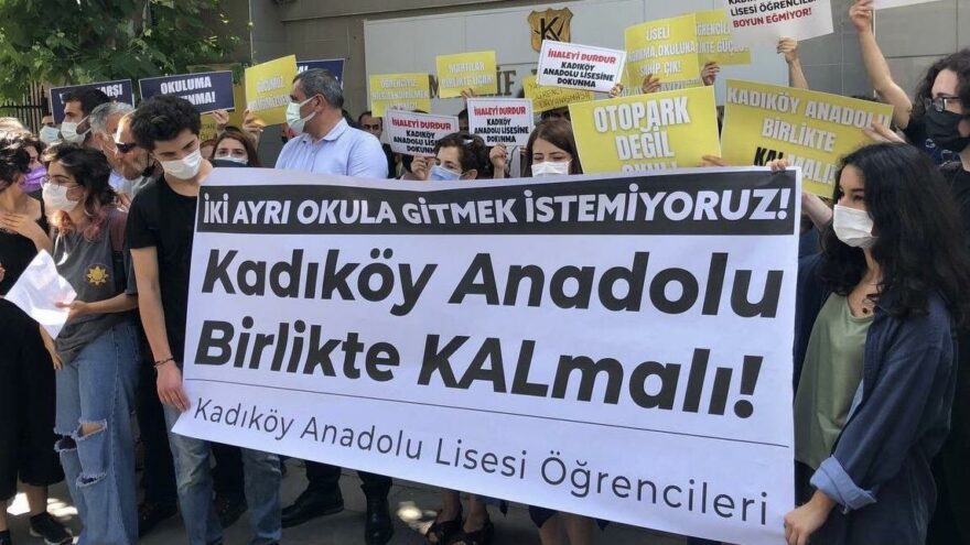 Kadıköy Anadolu Lisesi'nde 'rant şüpheli' yıkım: Tepki gösteren öğrenci ve velilere baskı