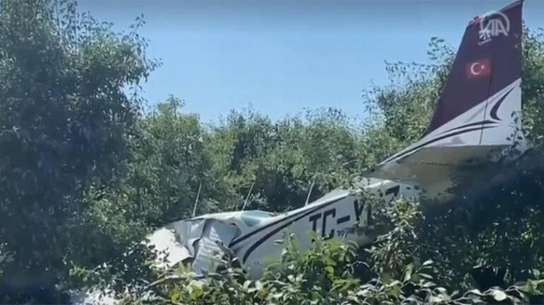 Bursa'da uçak meyve bahçesine mecburi iniş yaptı: Yaralılar var