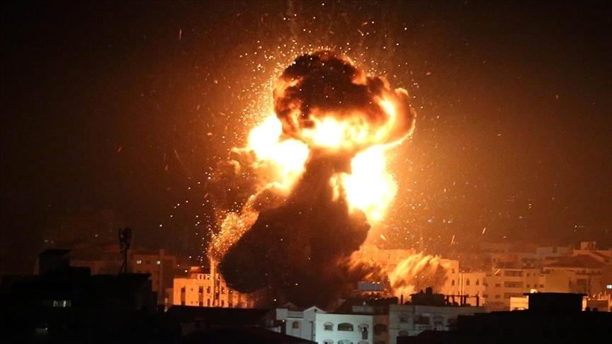 İsrail ateşkesi bozdu: Gazze Şeridi'ni bombaladı