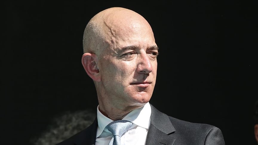 Amazon'un kurucusu Bezos, uzay yolculuğuna 82 yaşındaki kadını davet etti