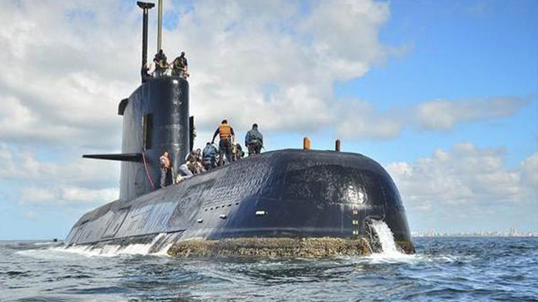 Arjantin'e ait denizaltıdan 48 saattir haber alınamıyor!