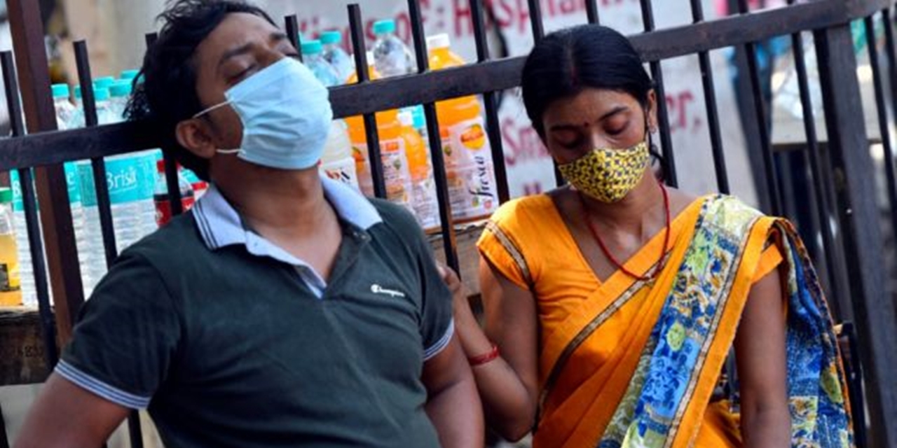 Hindistan'da binlerce kişiye koronavirüs aşısı yerine tuzlu su enjekte ettiler
