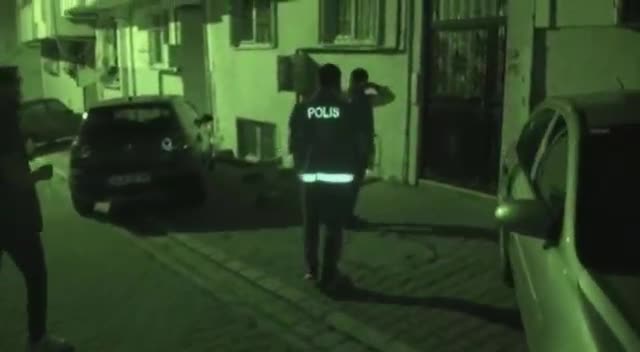 Gaybubet evi operasyonu: FETÖ firarisi 19 kişi yakalandı