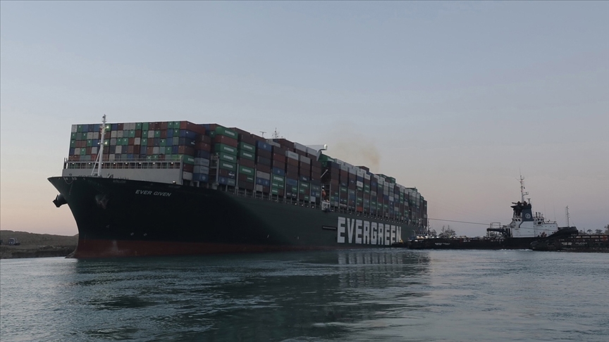 'Ever Given' gemisi 3,5 ay sonra Mısır’dan ayrılıyor