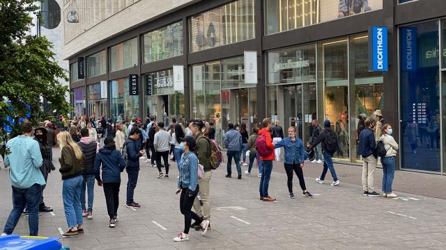 Hollanda'da vaka sayıları artıyor: Koronavirüs önlemleri yeniden sıkılaştırıldı