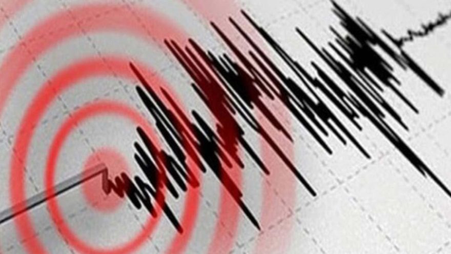 Ege Denizi'nde 5,7 büyüklüğünde deprem