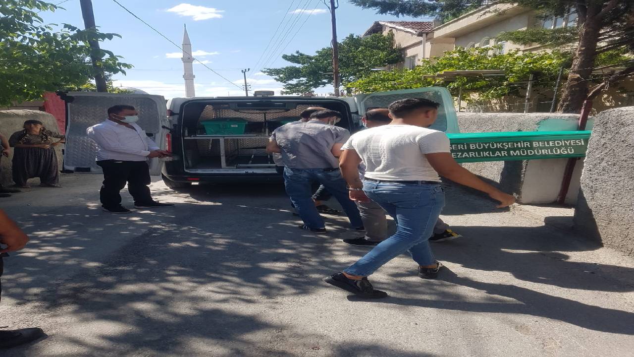 Ağaç kesme tartışmasında oğlunu öldürdü