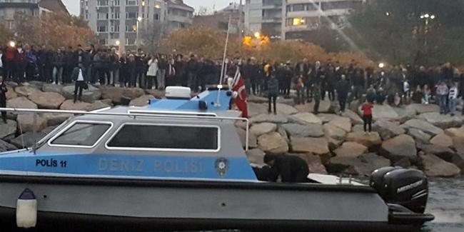 Kadıköy’de bir kişi denize düştü