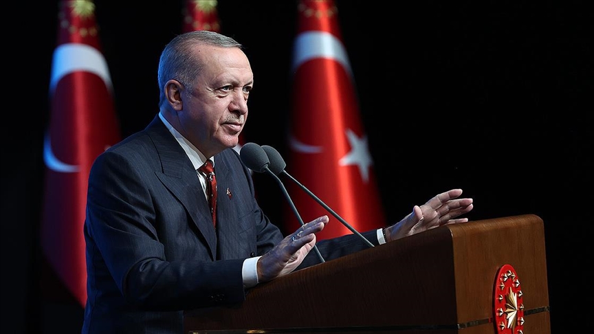Erdoğan: Gençleri kazanmak için önce onları dinlemek gerekir