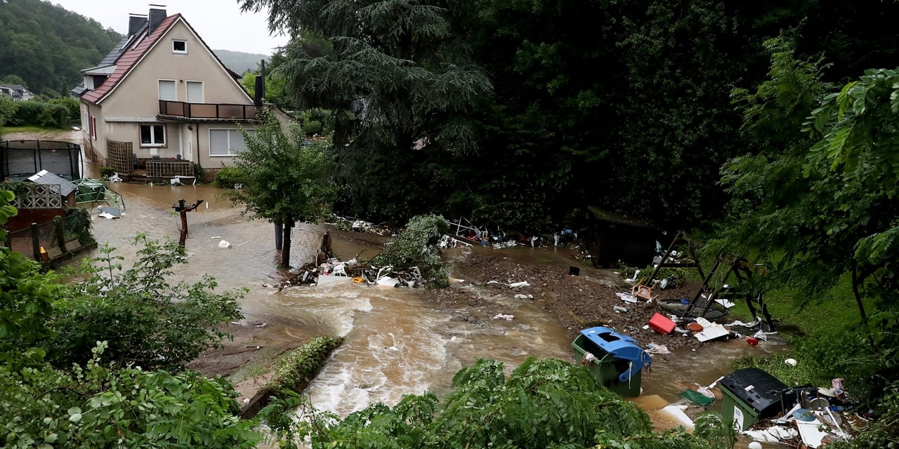 Almanya'da sel: Ölü sayısı 33'e yükseldi