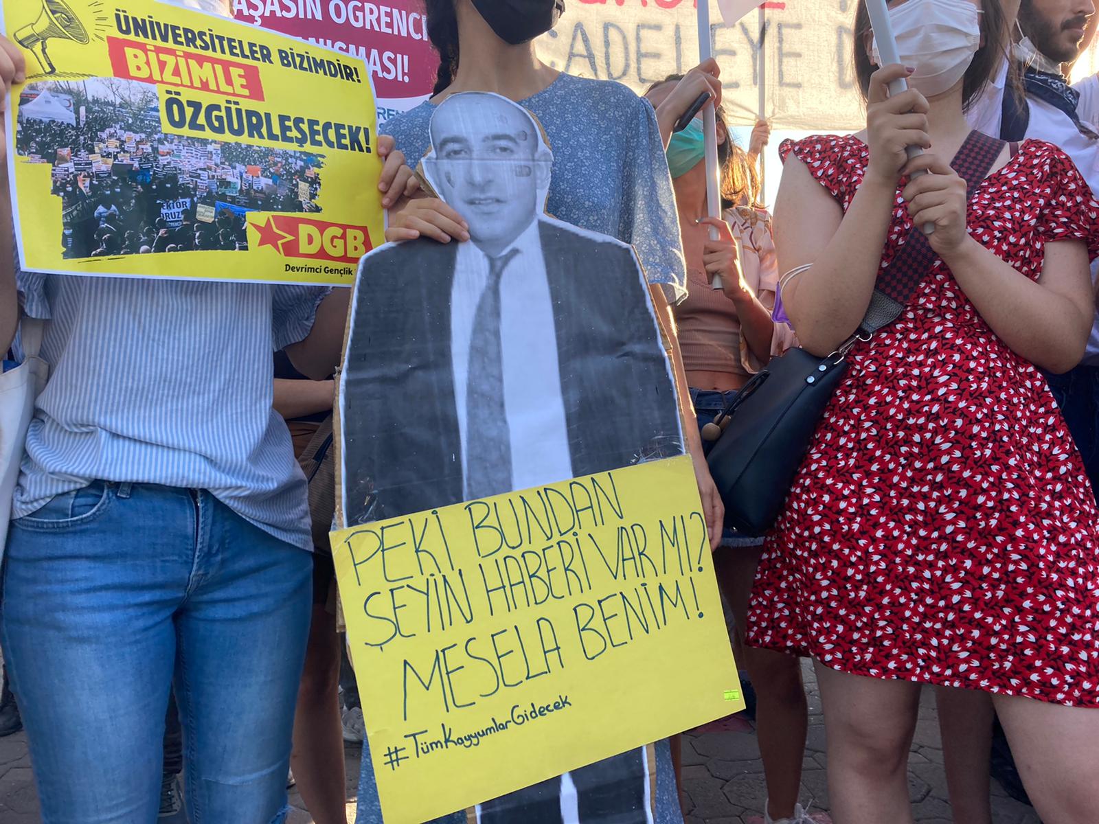 Üniversite öğrencileri Kadıköy’de: Tüm kayyumlar gidecek