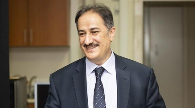 Vekil rektörün ilk icraatı akademisyen kovmak