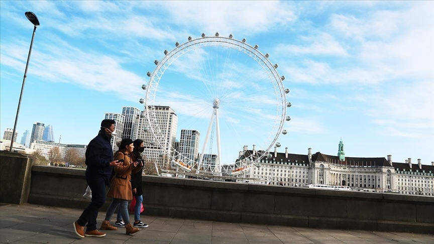 İngiltere'de Ocak'tan sonra bir ilk: Günlük vaka sayısı 50 bini geçti