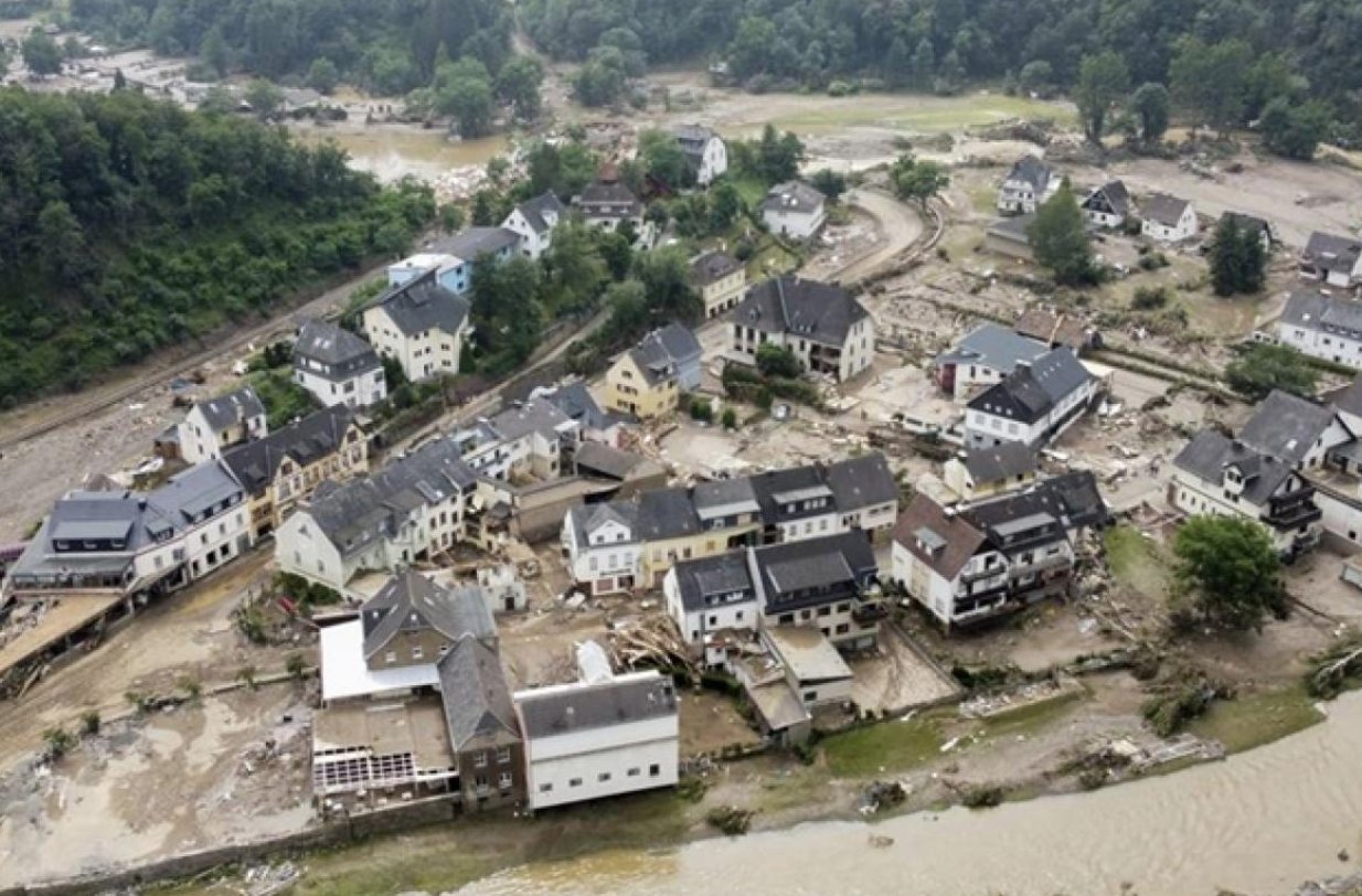 Almanya'da sellerde ölenlerin sayısı 164'e yükseldi
