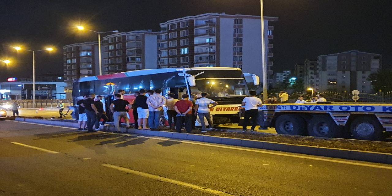 Diyarbakır'da otobüs alev aldı