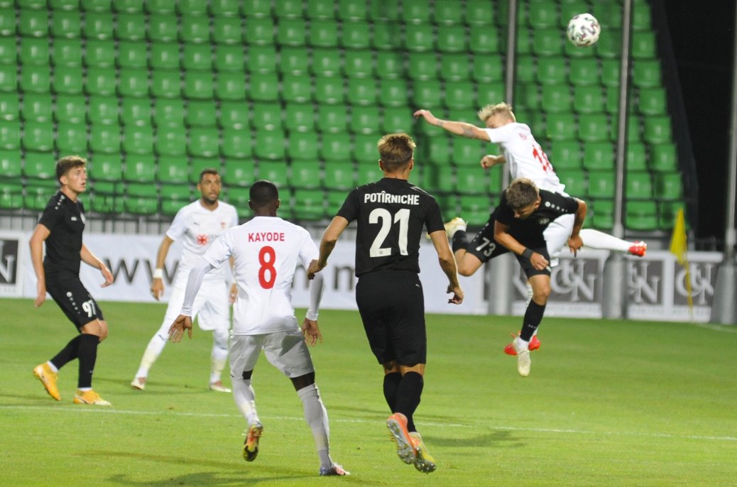 Sivasspor, Moldova'da avantajı kaptı