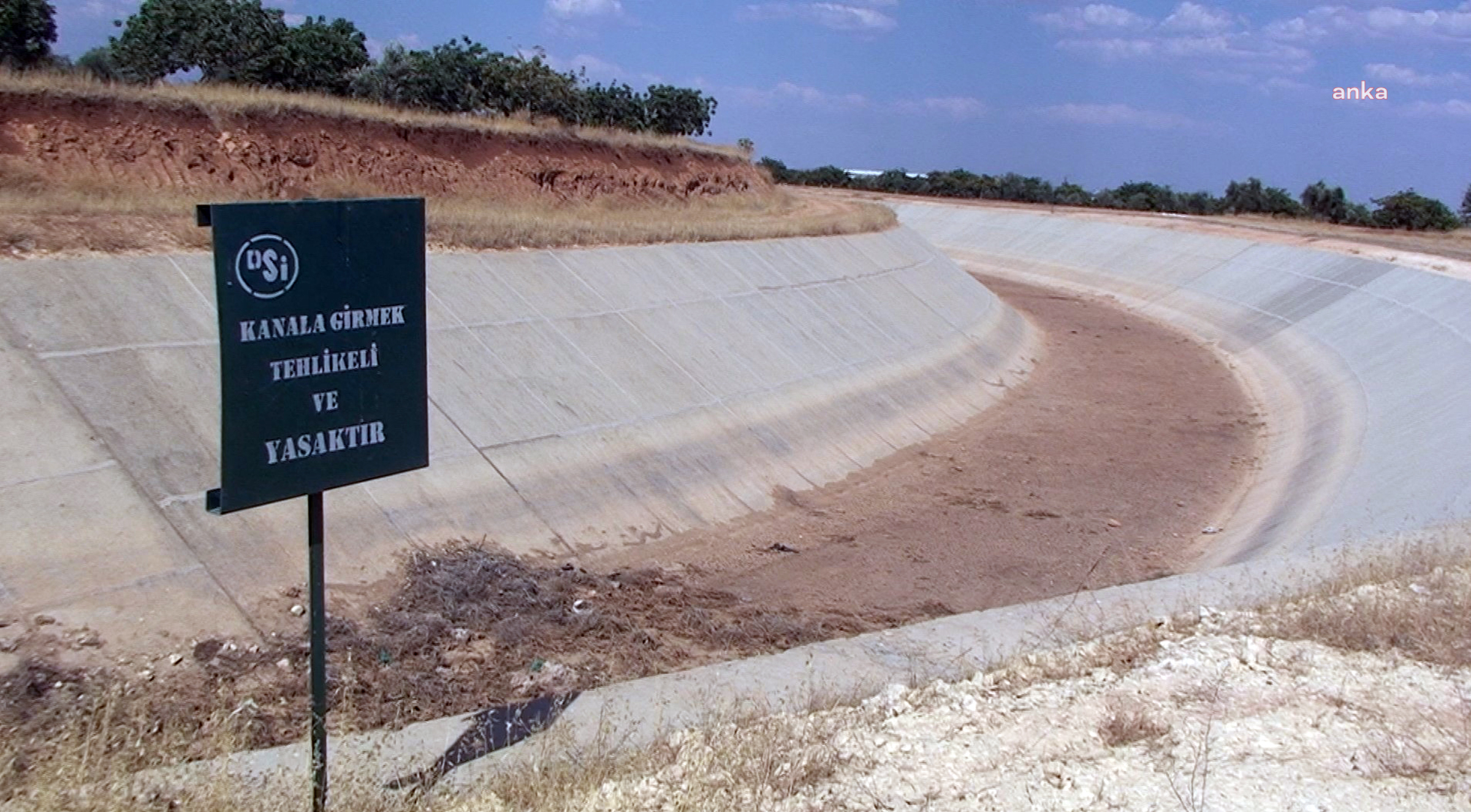 Barak Ovası'na su getirecek kanal 10 yıldır suya hasret