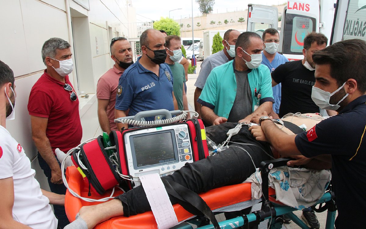 Ortalık kan gölüne döndü! Baba-oğul öldü, 2 oğul ile 1 torun yaralı