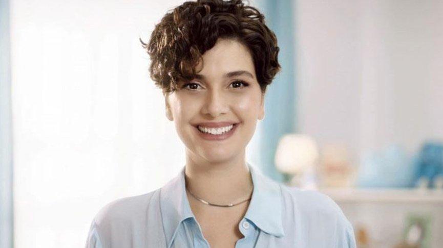 Bergüzar Korel, çocuklarının fotoğrafını izinsiz çekenlere tepki gösterdi: Buna hakkınız olmadığını bilin artık