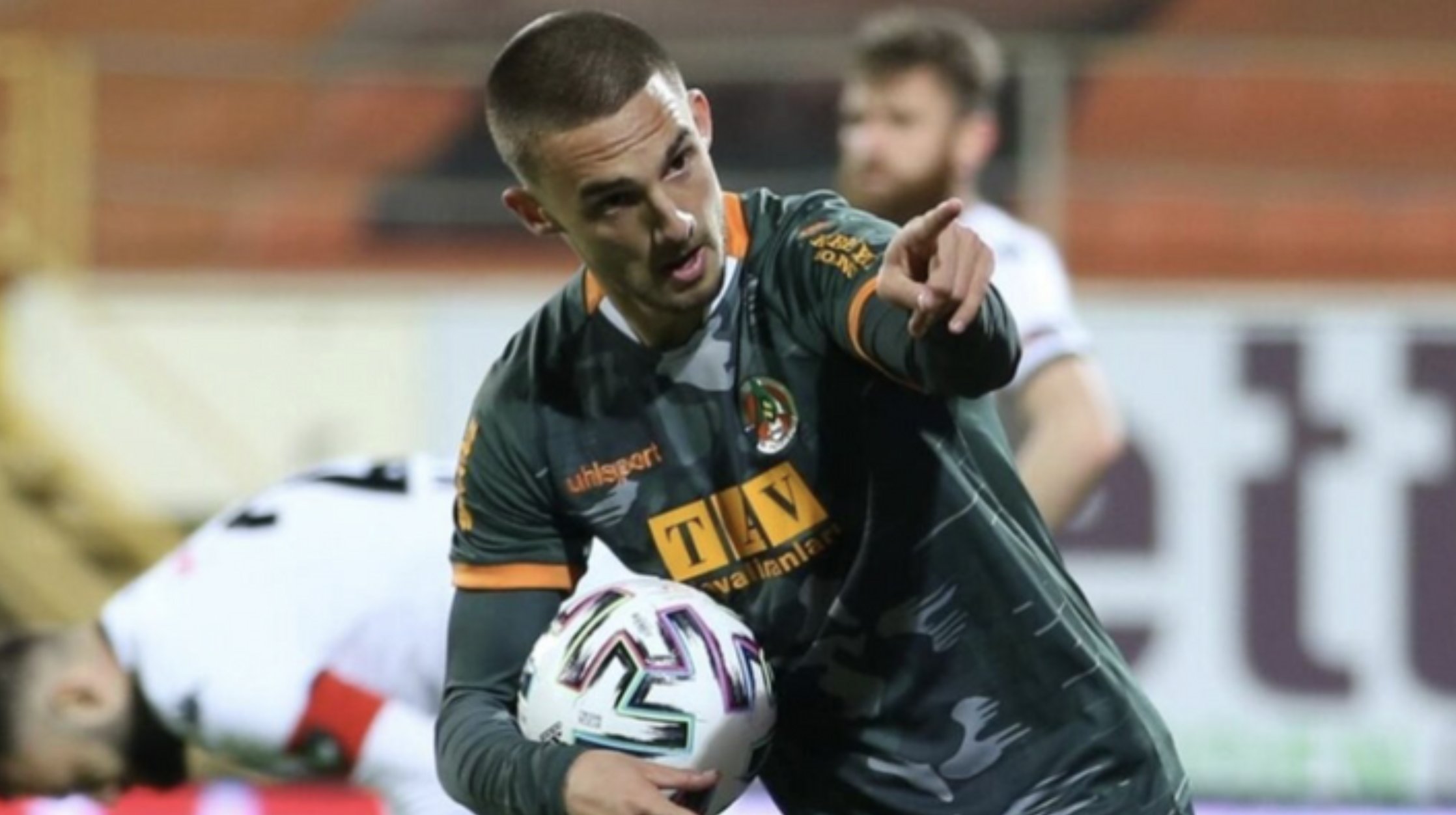 Berkan Kutlu transferi bu akşam bitiyor: İstanbul yolunda...