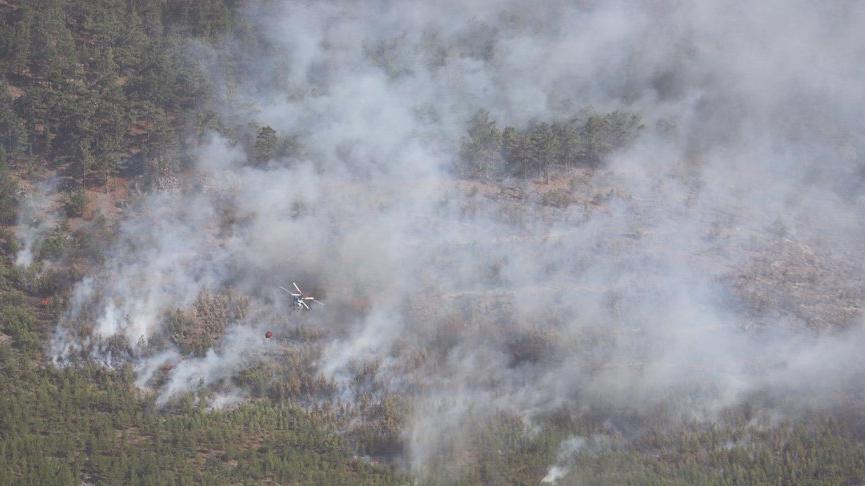 Akdeniz'de bir yangın daha! 52 ev boşaltıldı