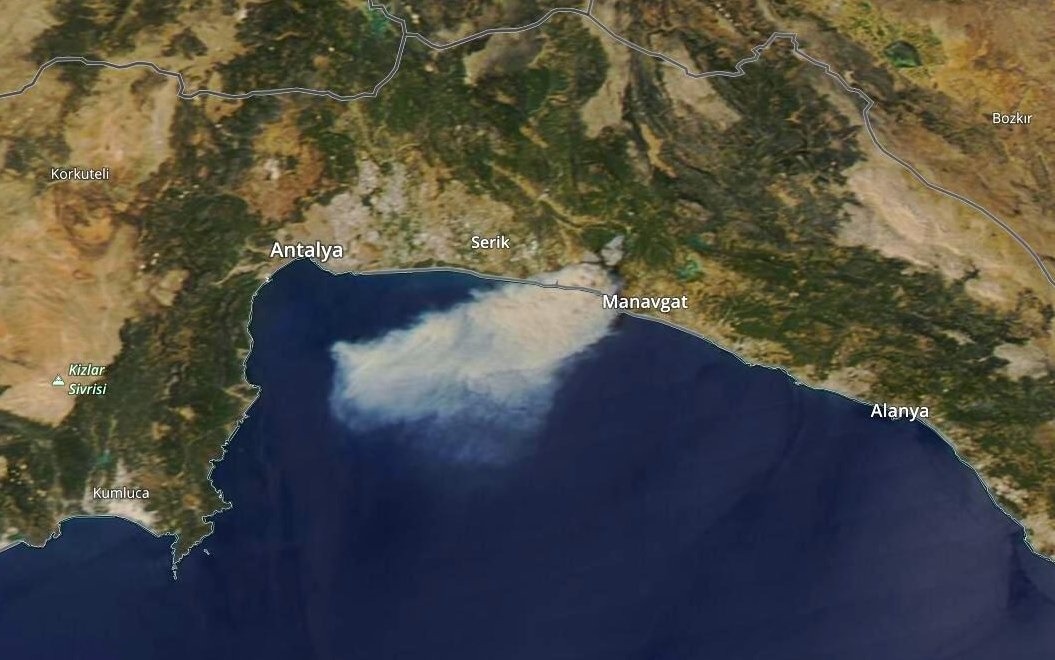 Manavgat'taki yangın uydudan görüntülendi