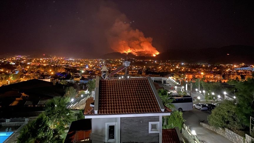 Fethiye'de orman yangını kontrol altına alındı