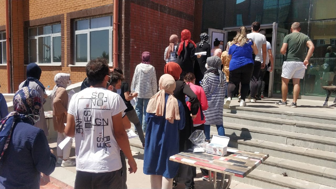 Nüfus müdürlükleri KPSS oturumları için açık olacak