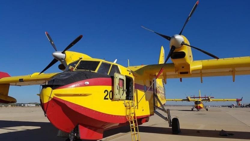 İspanya'nın 2 yangın söndürme uçağı yola çıktı