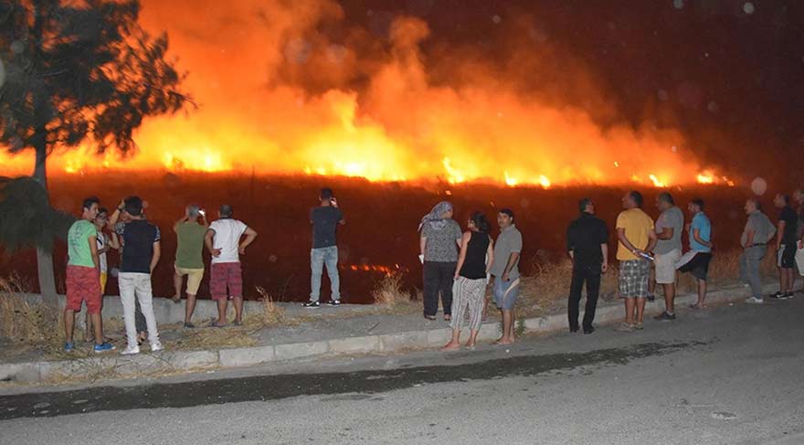 Bakan Pakdemirli: İzmir yangını kontrol altına alındı