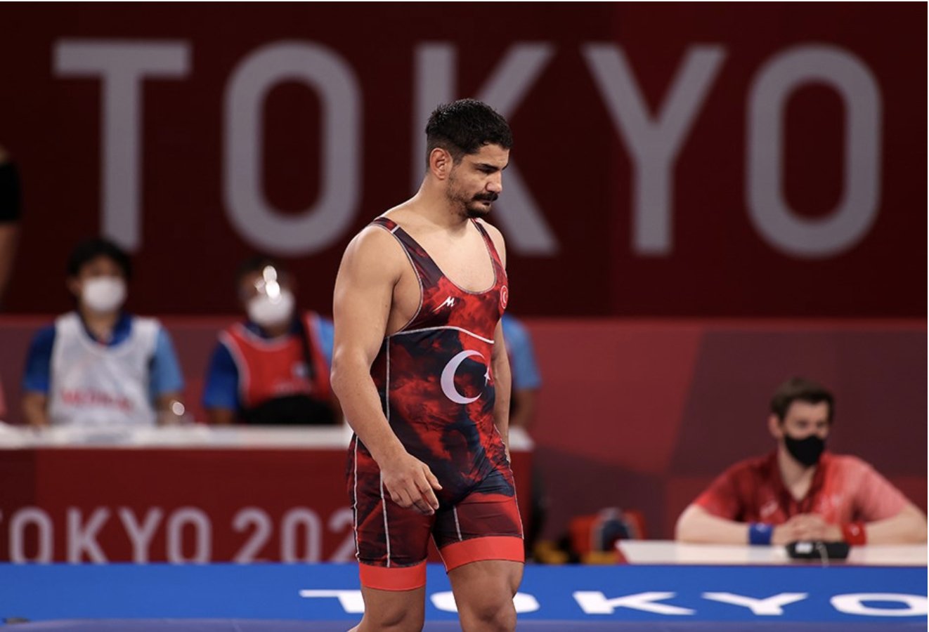 Taha Akgül final şansını kaybetti