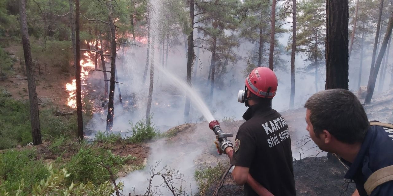 Belediye ekiplerinin orman yangınları iie mücadelesi sürüyor