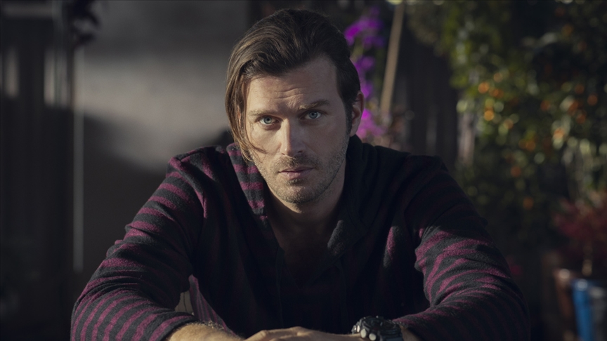 Haluk Levent, Kıvanç Tatlıtuğ ve Başak Dizer'in helikopter kiralanması için yapacağı yardımı açıkladı