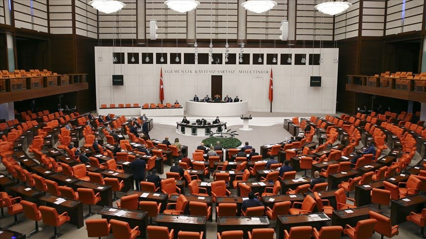 Kulis: AKP’nin anayasa çalışmasında parti kapatmaya Meclis denetimi