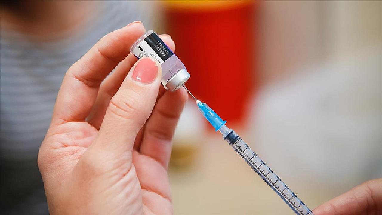 Güney Kıbrıs'ta 'sahte aşı kartı' skandalı büyüyor