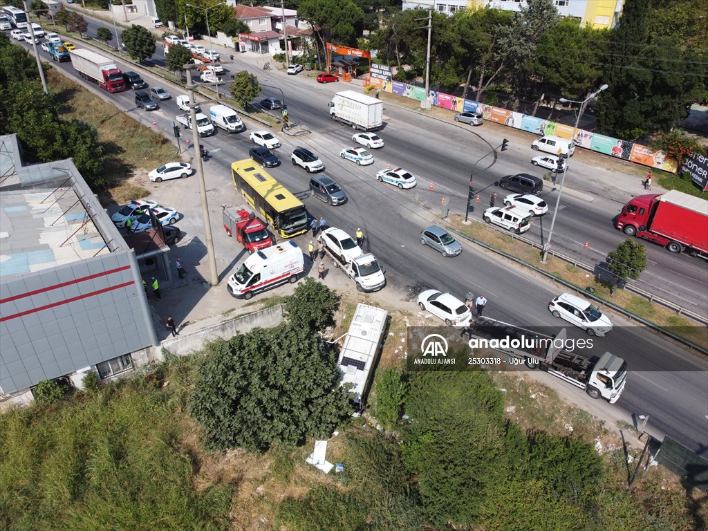 Bursa'da zincirleme trafik kazası: 6 yaralı