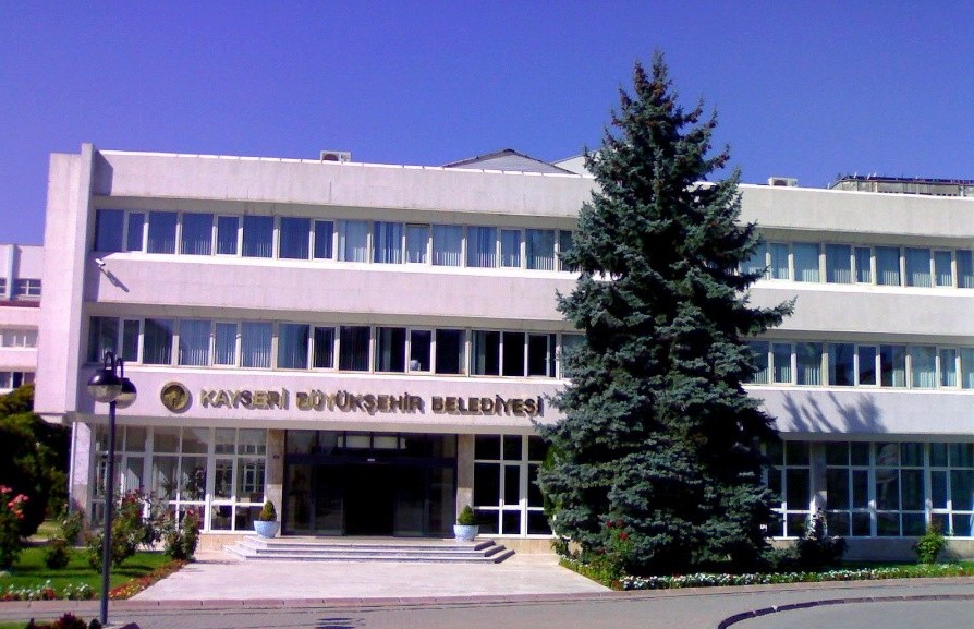 Kayseri'de göçmenleri geri gönderilmesine yönelik komisyon önerisi AKP ve MHP'nin oylarıyla reddedildi