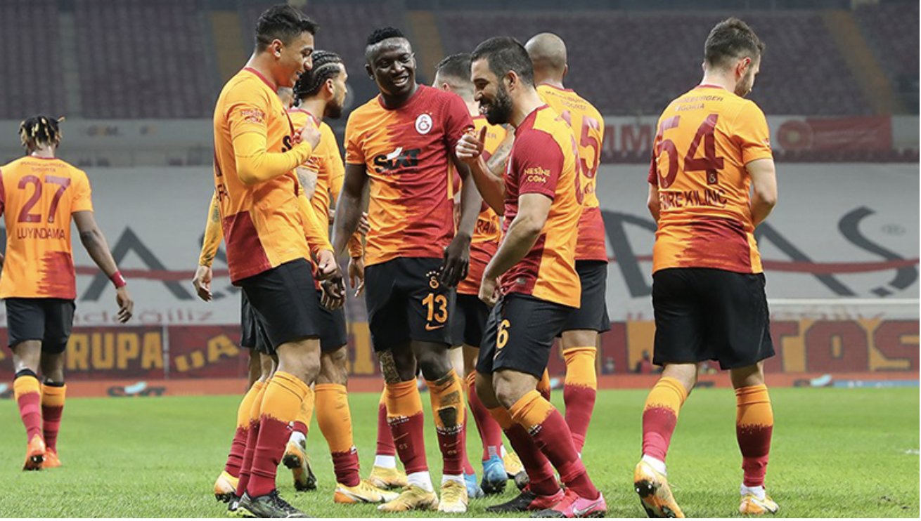 Fatih Terim'den sürpriz tercih: St. Johnstone Galatasaray maçı ilk 11'ler...