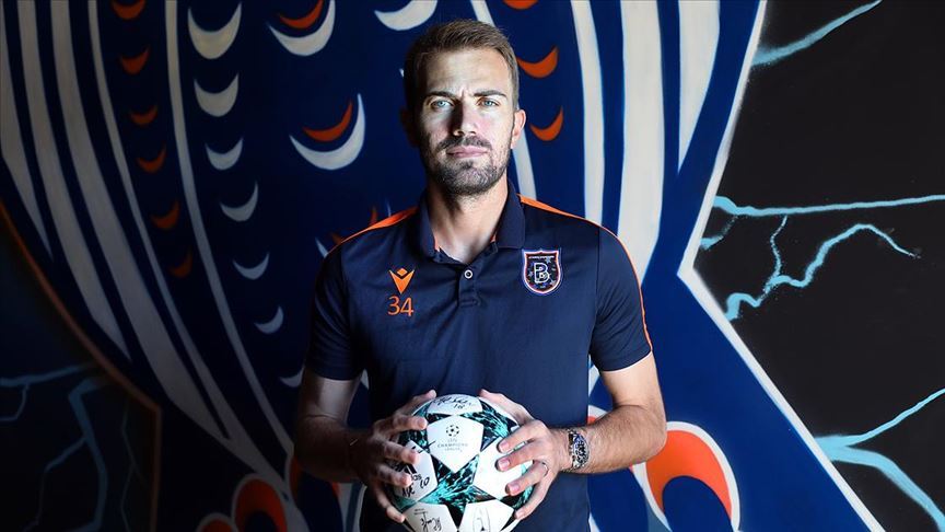 Başakşehir, Mert Günok'a veda etti