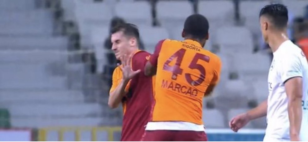 Giresunspor-Galatasaray maçında Marcao'dan Kerem Aktürkoğlu'na yumruk!