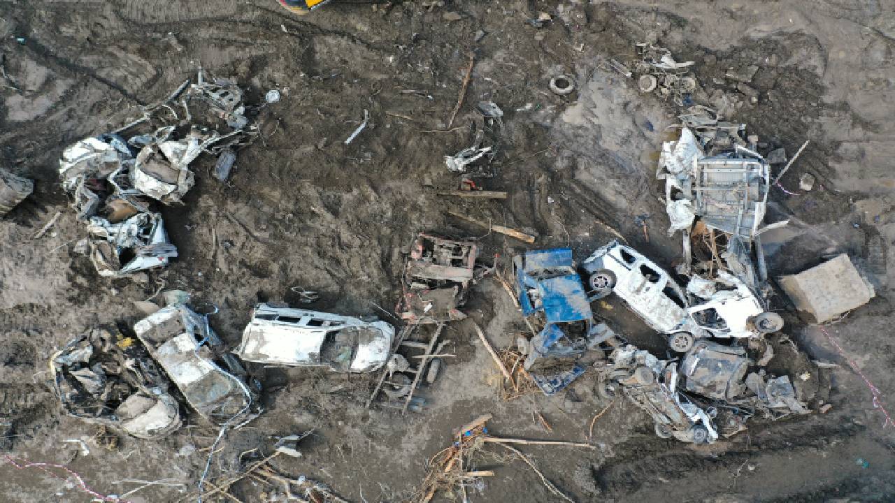 Karadeniz'deki sel felaketinde can kaybı 77'ye yükseldi