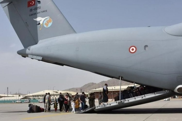 Afganistan'dan 229 Türk daha tahliye edildi
